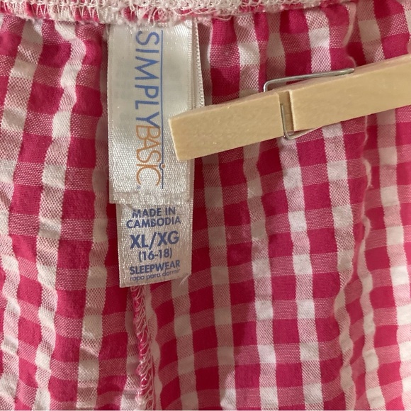 Pink Gingham Seersucker Shorts | Drawstring Waist | Size XL (16-18) | 9” Inseam - Picture 4 of 10